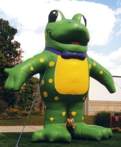 Frog shape advertising inflatables