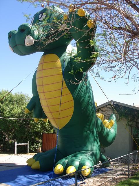 advertising inflatables, giant inflatables, alligator inflatables
